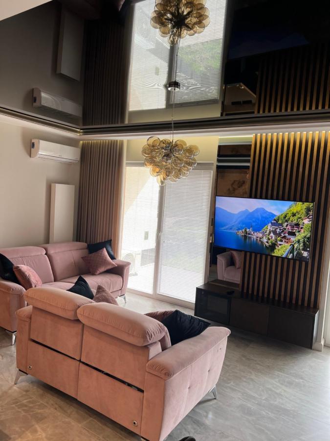 Apartment Golden Life *