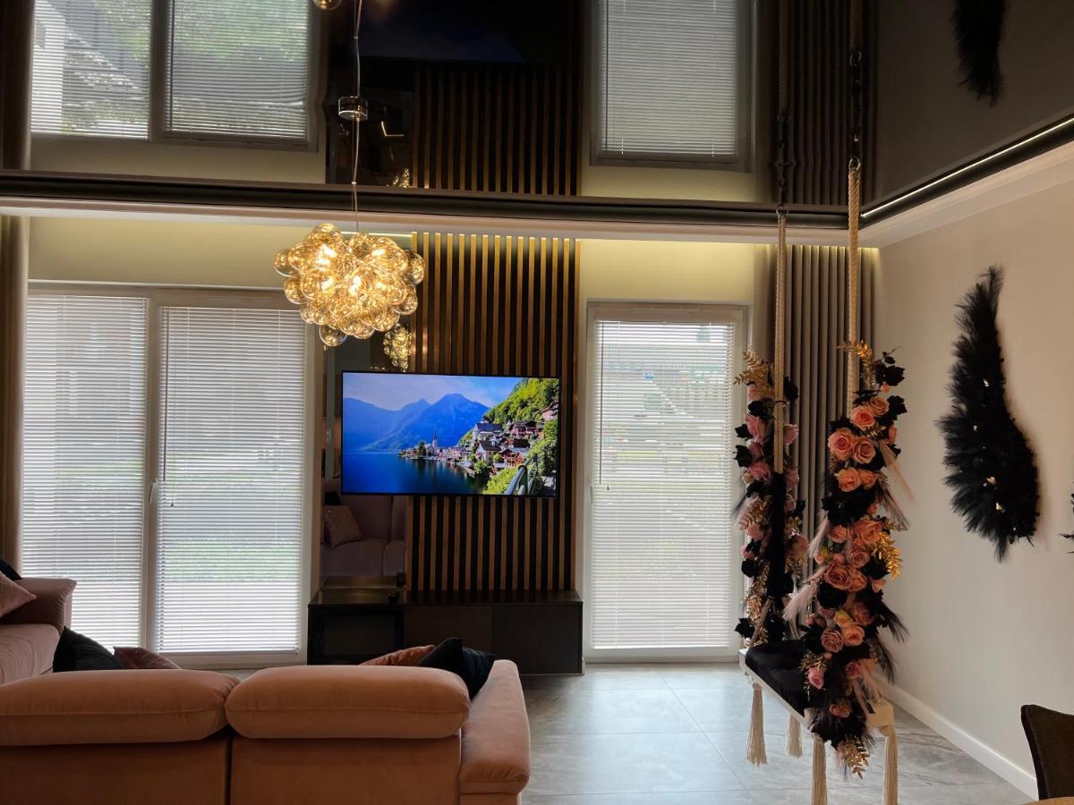 Golden Life Apartment